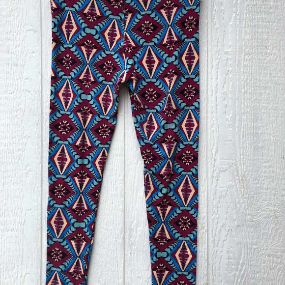 LULA ROE SIZE ONE SIZE  OS - Picture 3 of 8